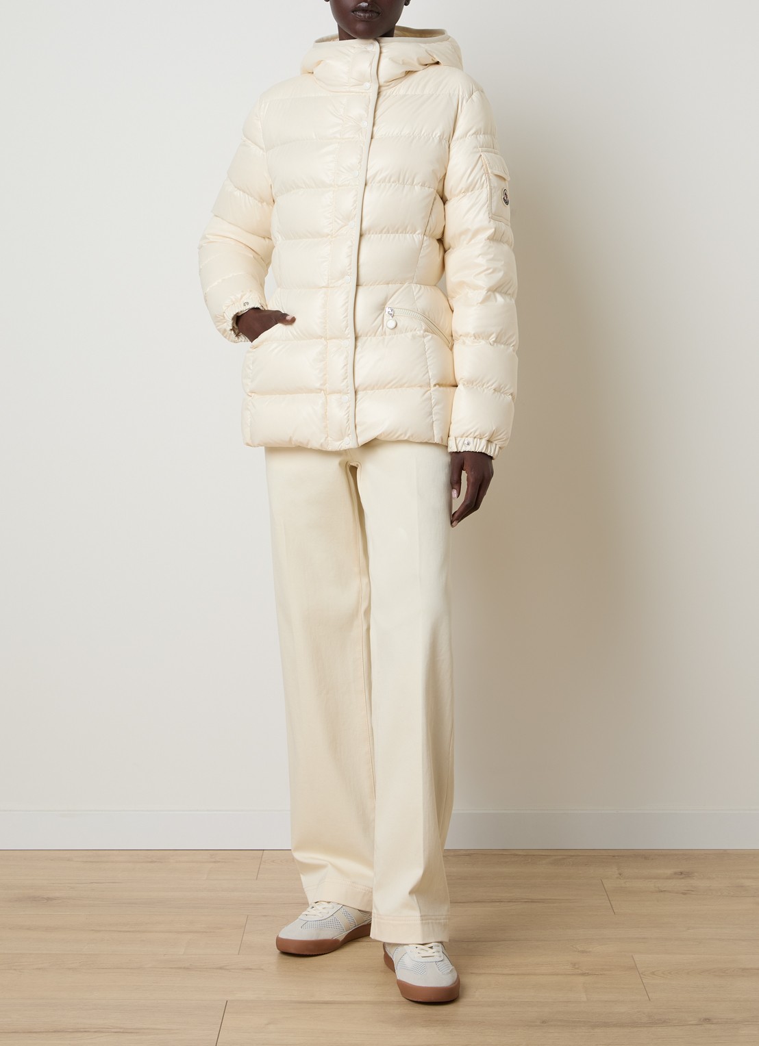 Moncler Barante gewatteerd jack met donsvulling en capuchon - voorkant 6 creme