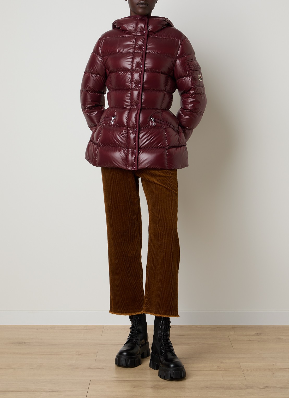 Moncler Barante gewatteerd jack met donsvulling en capuchon - voorkant 2 bordeauxrood