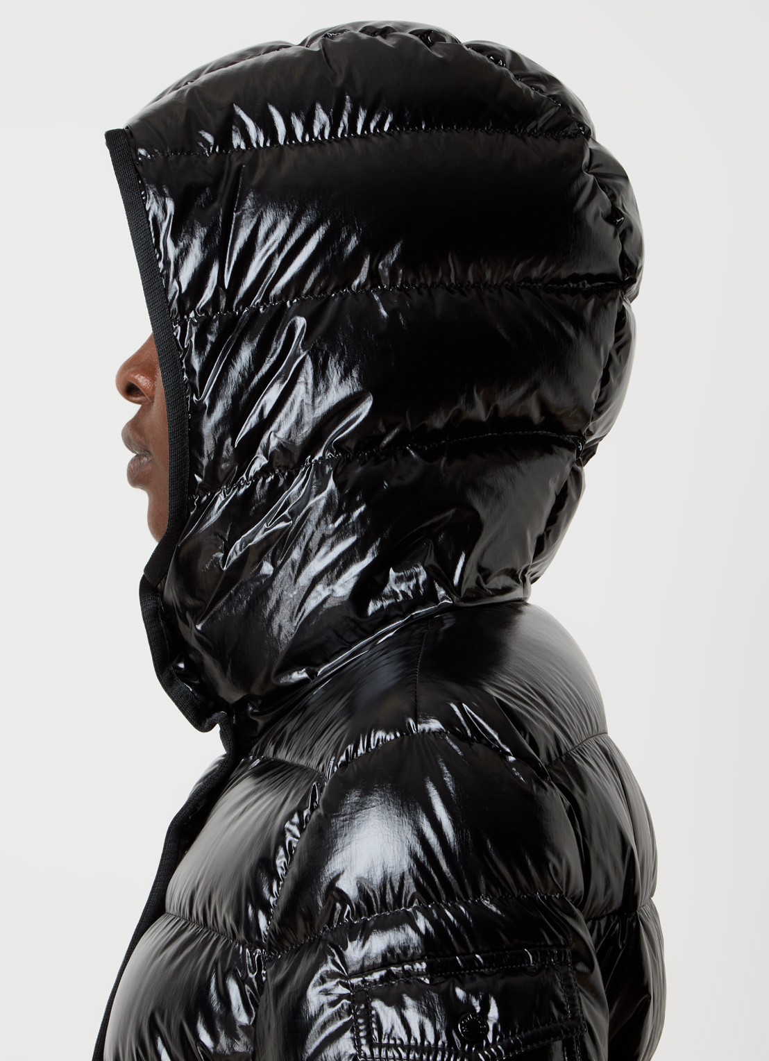 Moncler Barante puffer jack met donsvulling en capuchon - detail 5 zwart