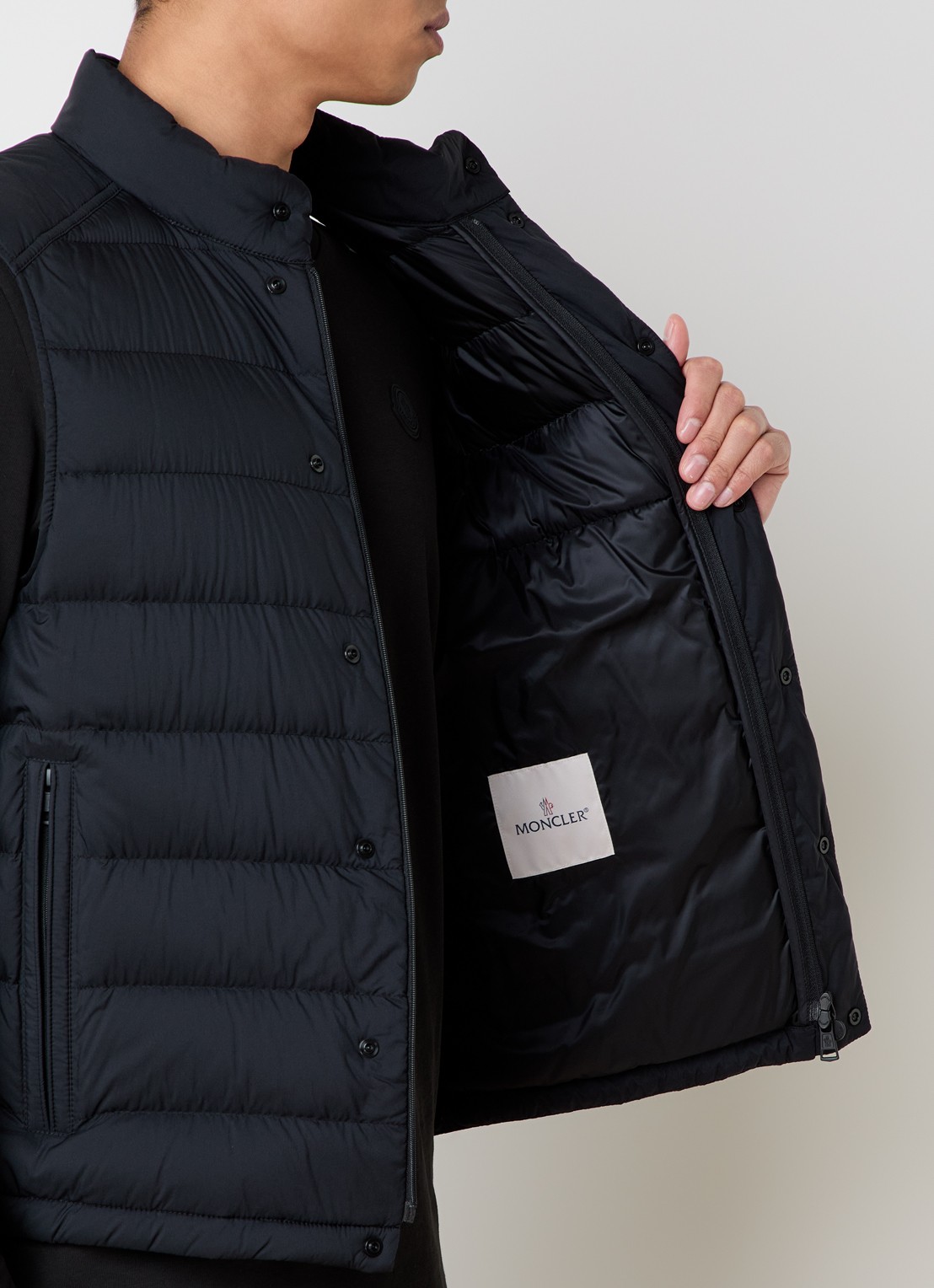 Moncler Barthe gewatteerde bodywarmer met donsvulling en logo - detail 5 zwart