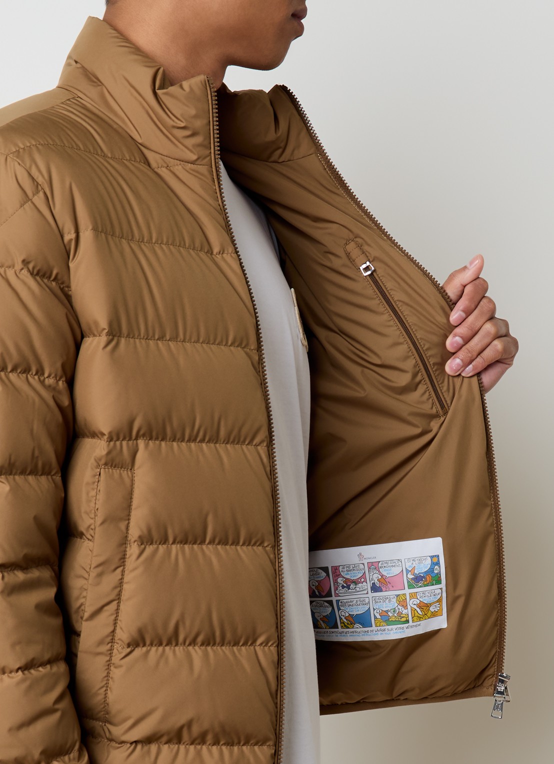 Moncler Baudinet puffer jack met donsvulling en steekzakken - detail 4 zand