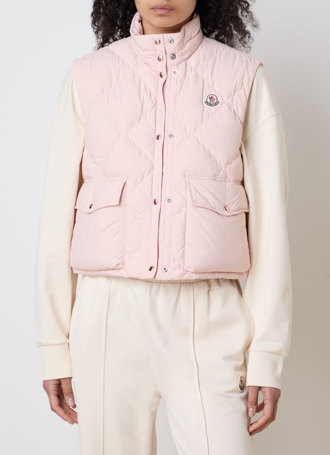 Moncler Biosis gewatteerde bodywarmer met donsvulling - detail 2 lichtroze