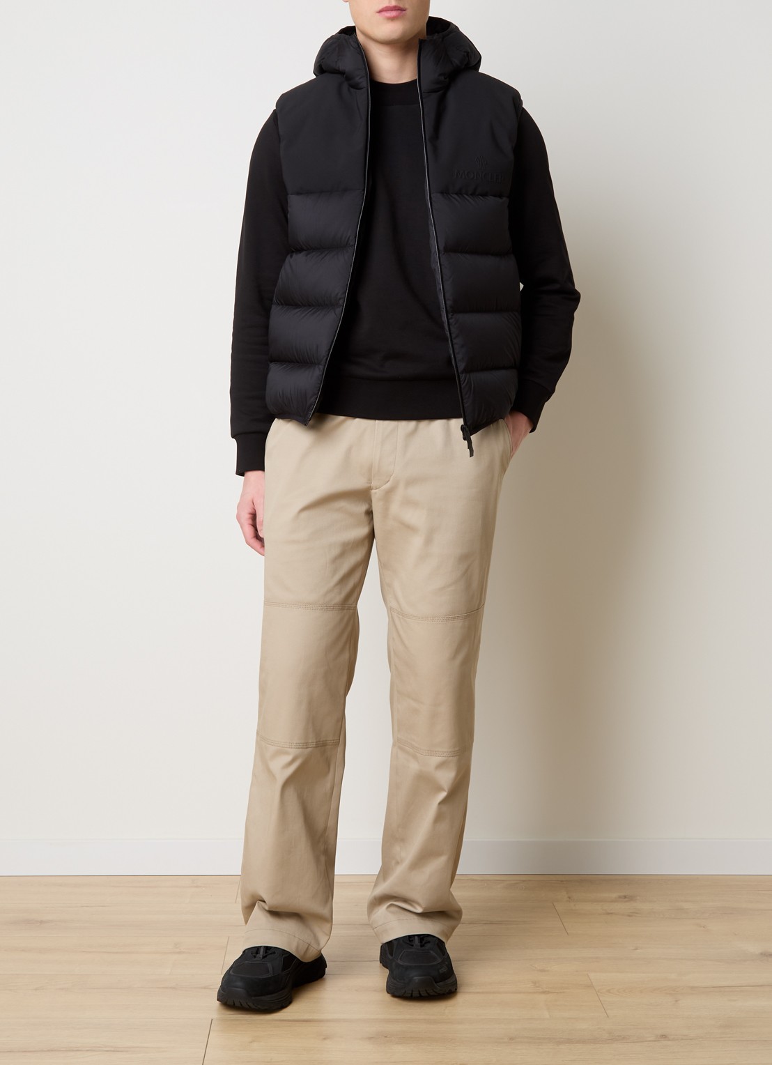 Moncler Bresse gewatteerde bodywarmer met donsvulling en capuchon - voorkant 2 zwart