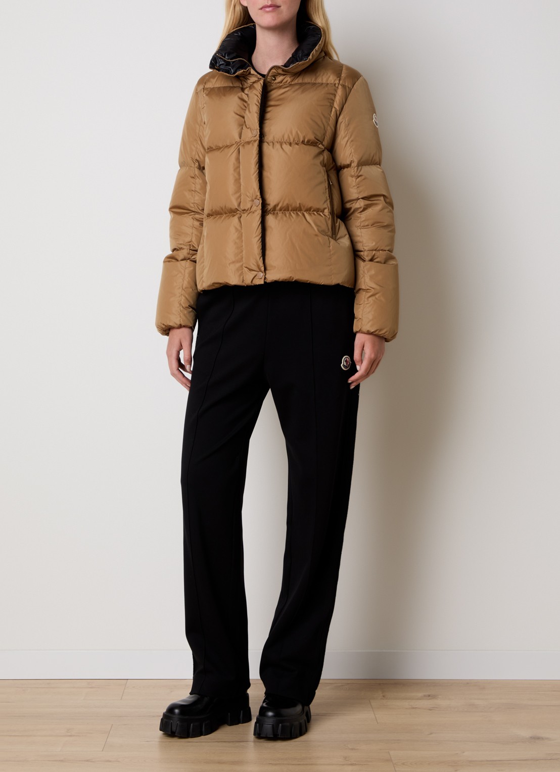 Moncler Castelnou puffer jack met afneembare capuchon - voorkant 6 camel