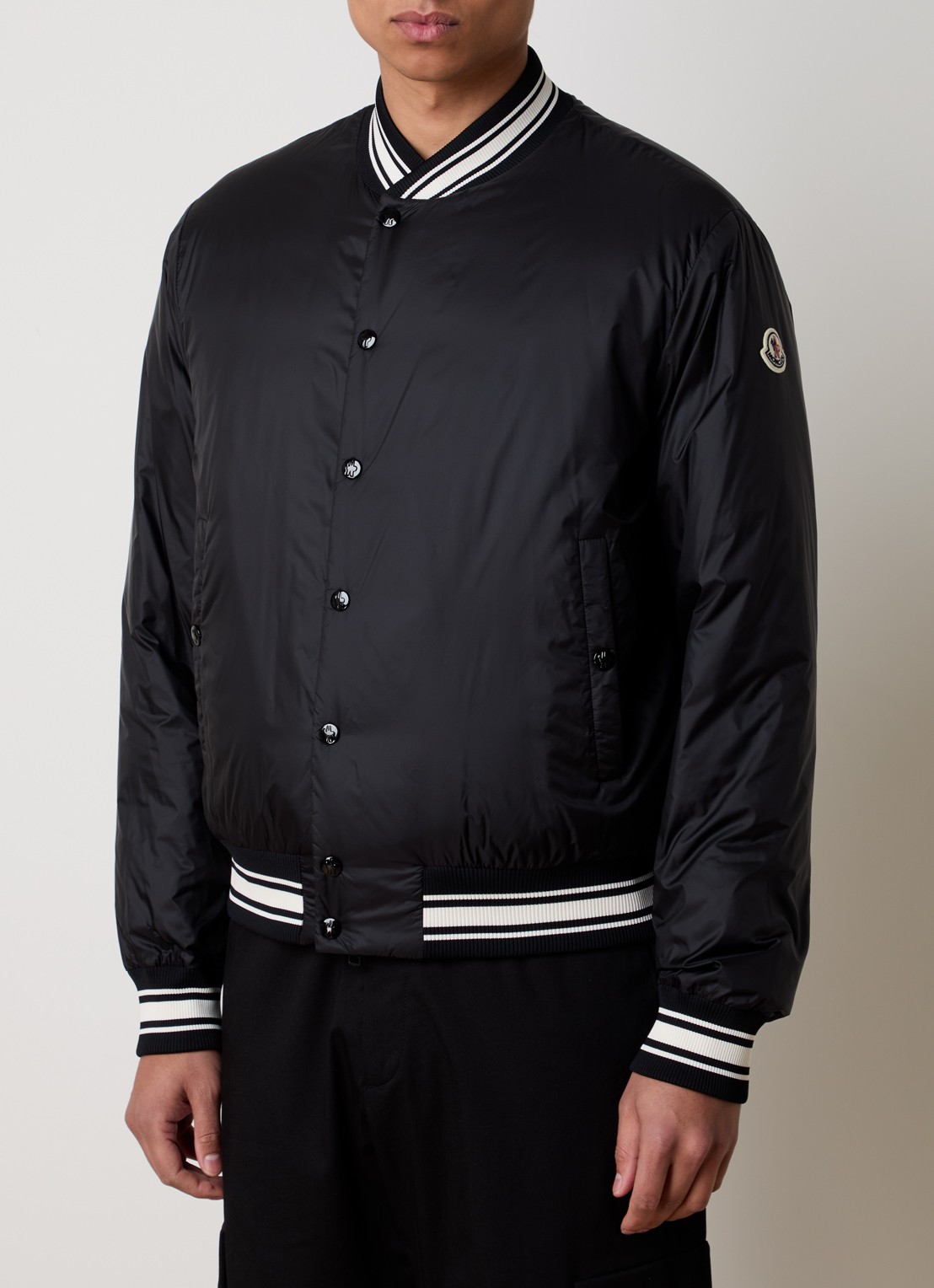 Moncler Chevrerie gewatteerd bomberjack met donsvulling - detail 5 zwart