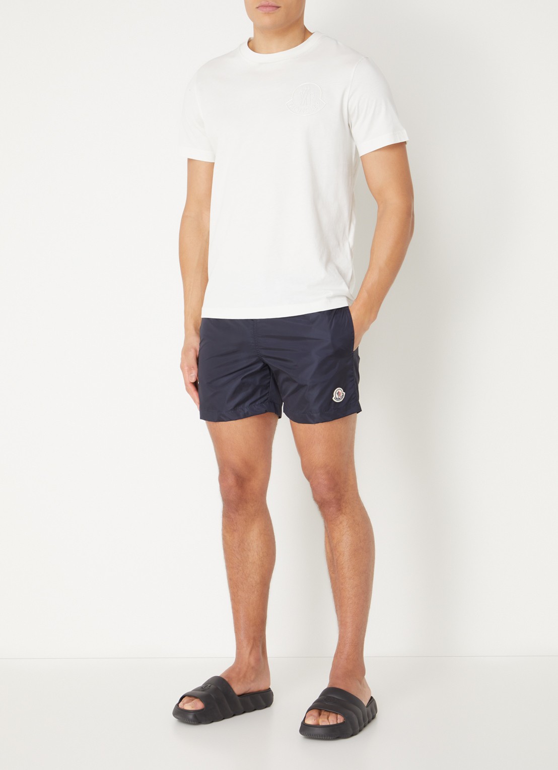 Moncler Classic zwemshorts met logo en steekzakken - voorkant 3 donkerblauw