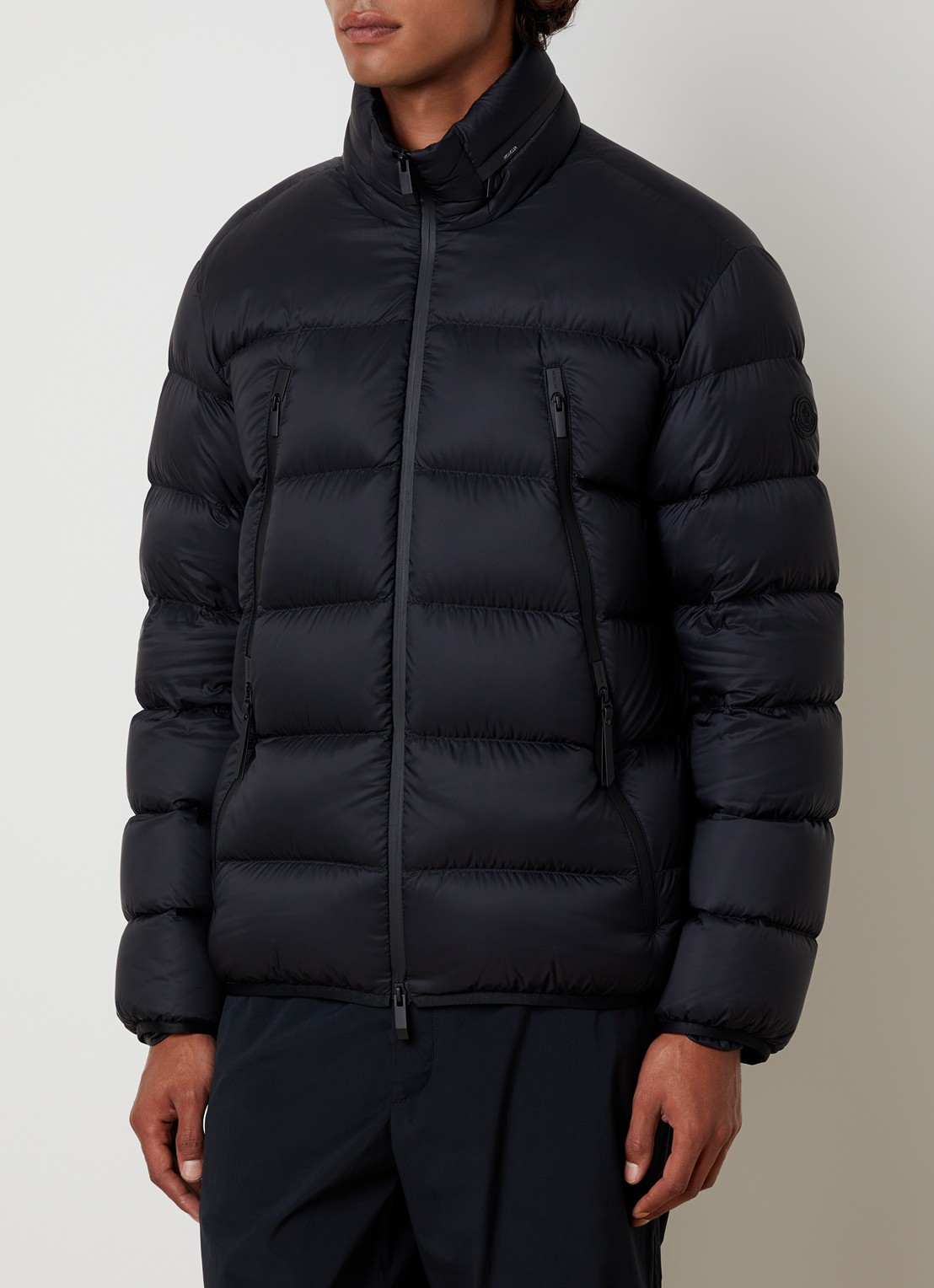 Moncler Dalalven puffer jack met donsvulling en opbergbare capuchon - detail 4 zwart
