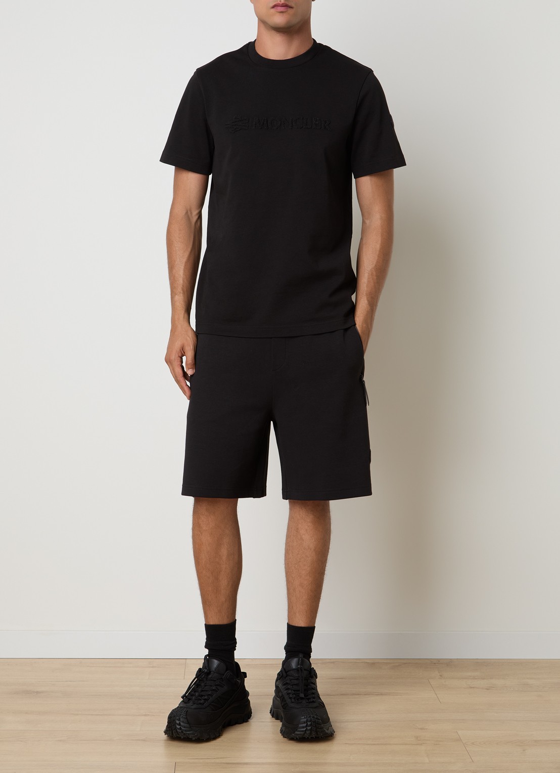 Moncler Double Face straight fit korte joggingbroek met ritszakken - voorkant 5 zwart