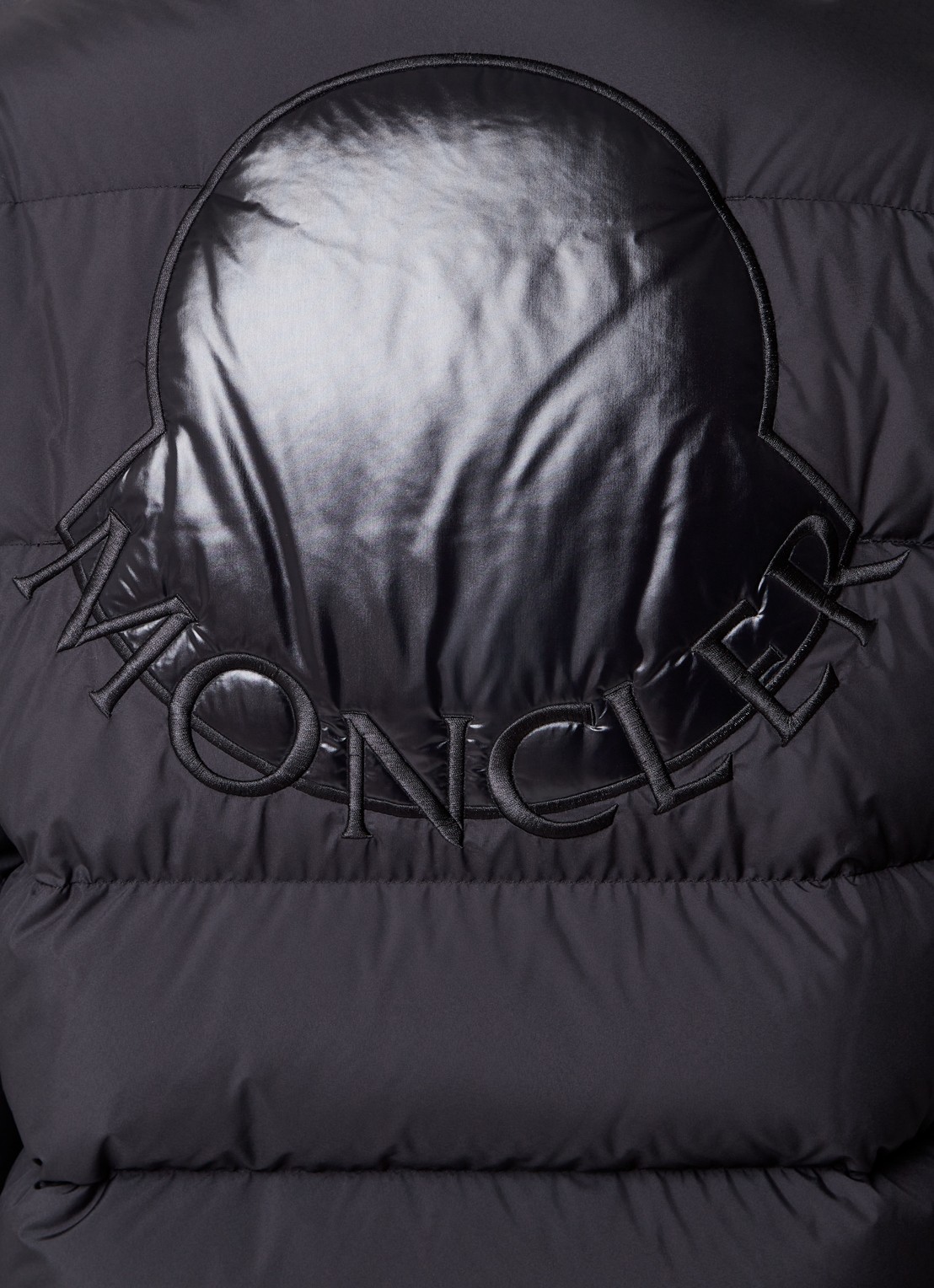 Moncler Ebre puffer jack met donsvulling en logoborduring - detail 5 zwart