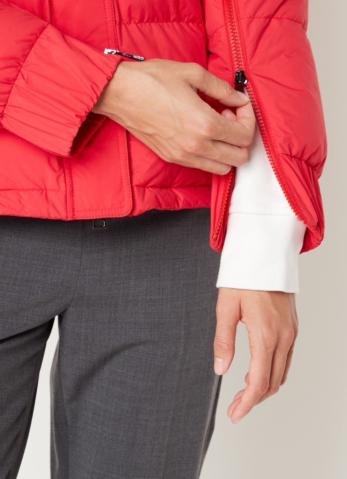 Moncler Etival gewatteerd jack met donsvulling en steekzakken - detail 2 steenrood