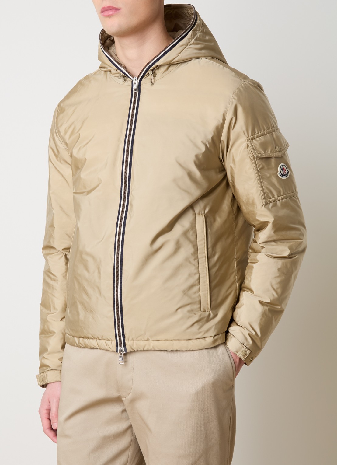 Moncler Evettes gewatteerd jack met donsvulling en logo - detail 2 zand