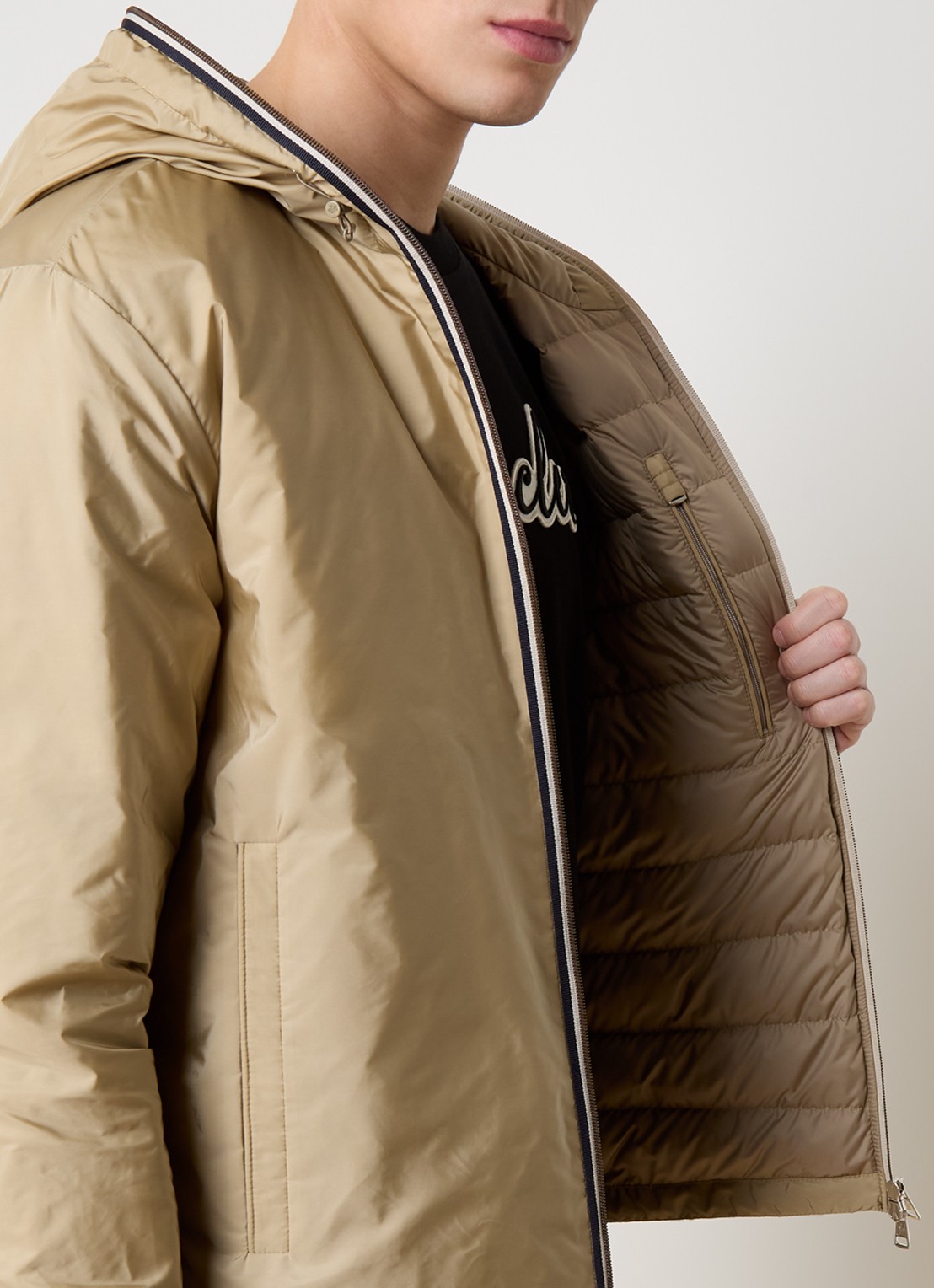 Moncler Evettes gewatteerd jack met donsvulling en logo - detail 4 zand