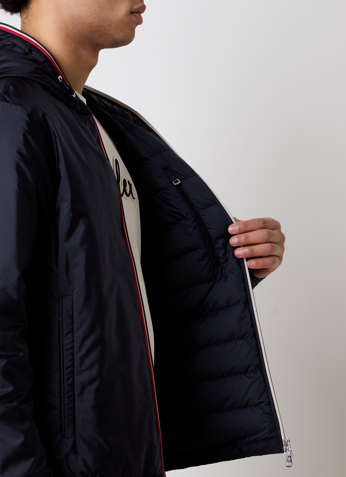 Moncler Evettes gewatteerd jack met donsvulling en logo - detail 5 donkerblauw