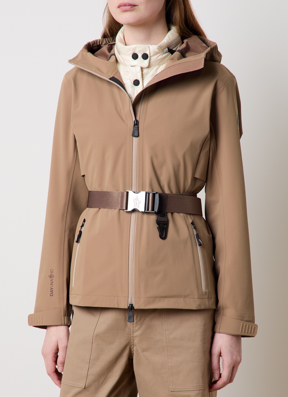 Moncler Fex jack met ceintuur - detail camel