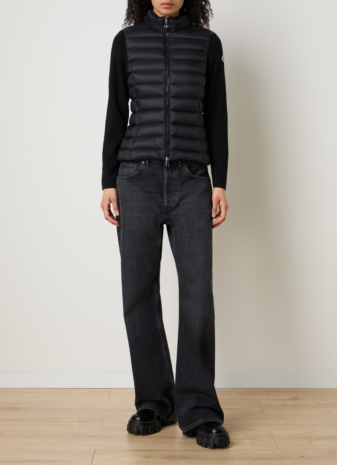 Moncler Fijngebreid vest met gewatteerd voorpand - voorkant 3 zwart