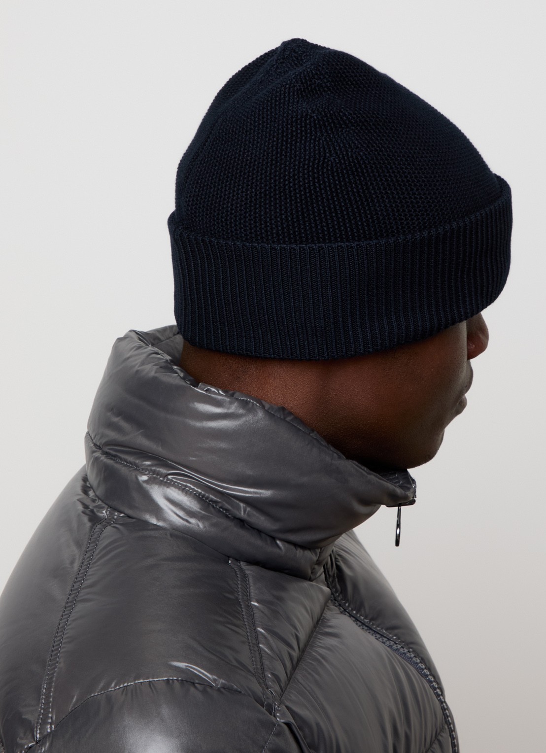 Moncler Fijngebreide muts in kasjmierblend met logo - voorkant 2 donkerblauw