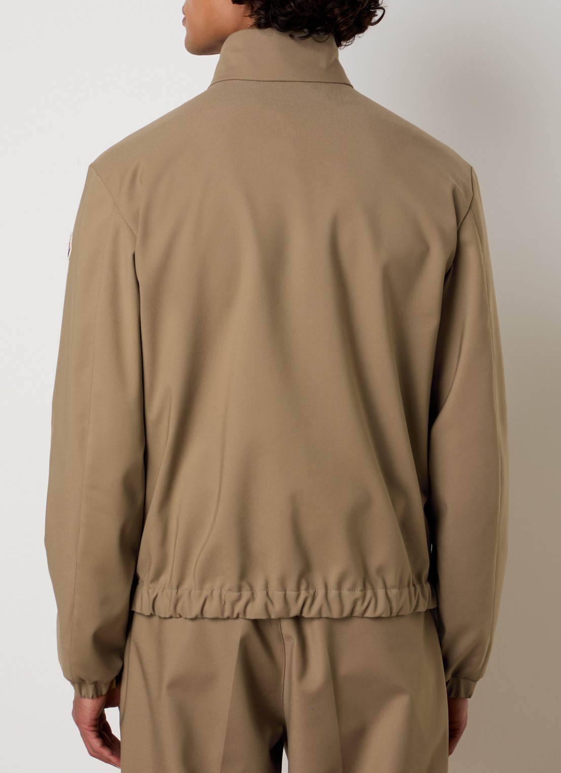 Moncler Fourioun jack met ritszakken en logo - achterkant zand