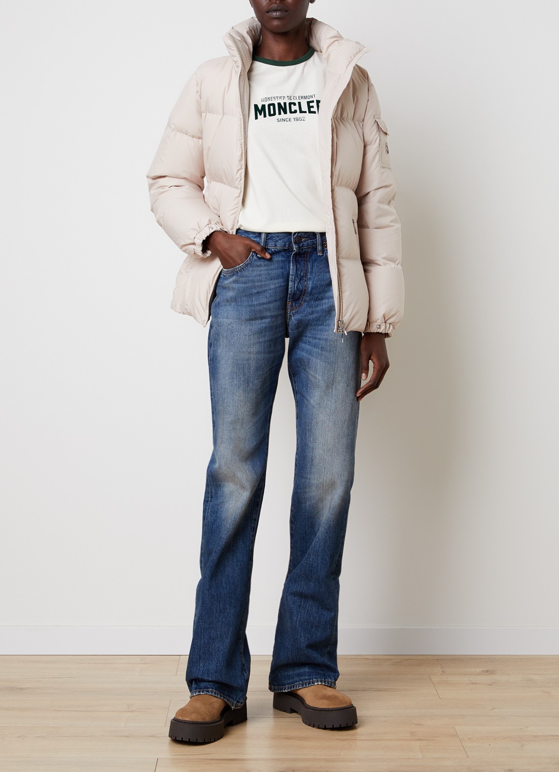 Moncler Fourmines puffer jack met donsvulling en ritszakken - voorkant 6 creme