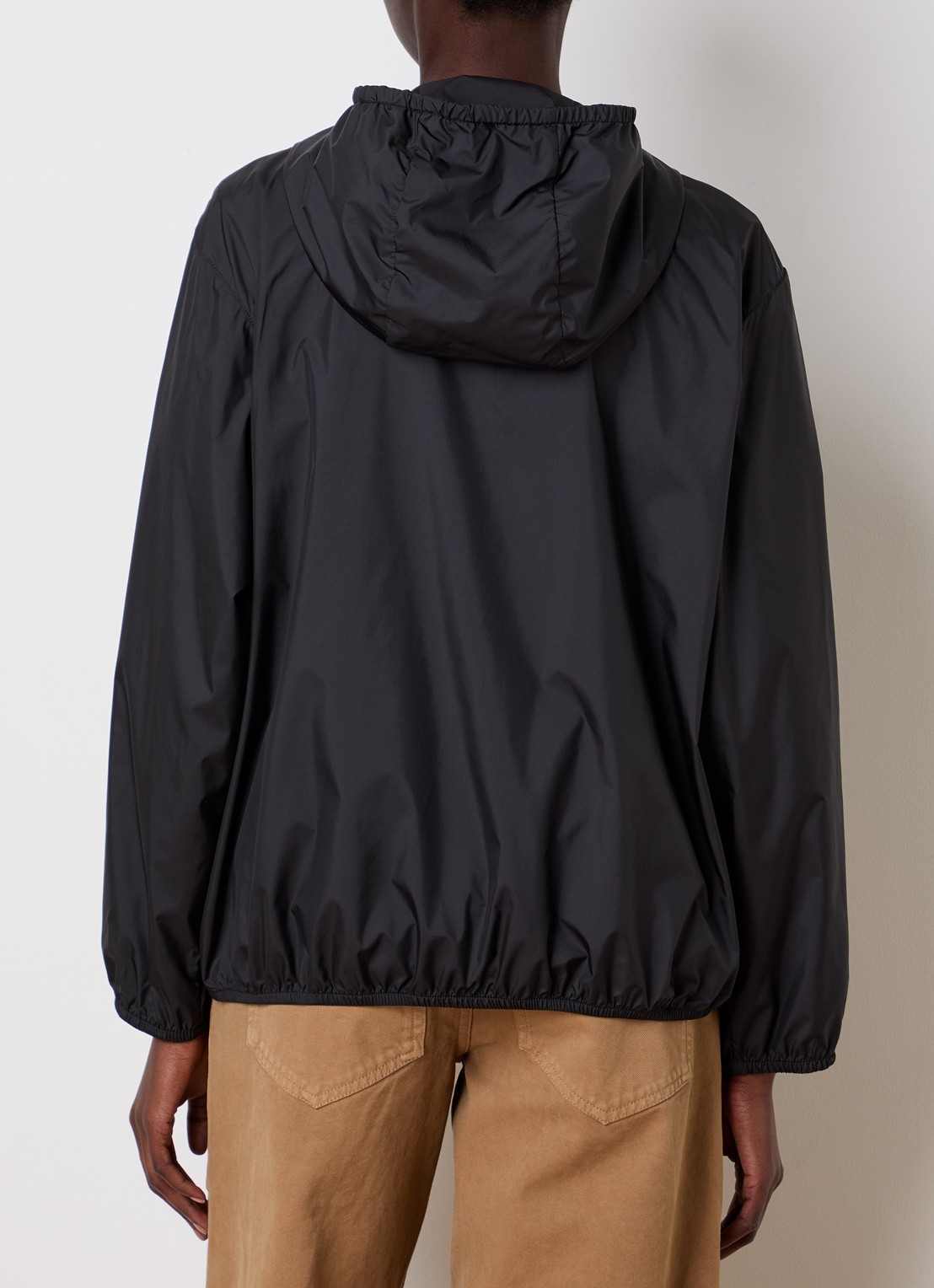 Moncler Fregeos windjack met capuchon en steekzakken - achterkant 3 zwart
