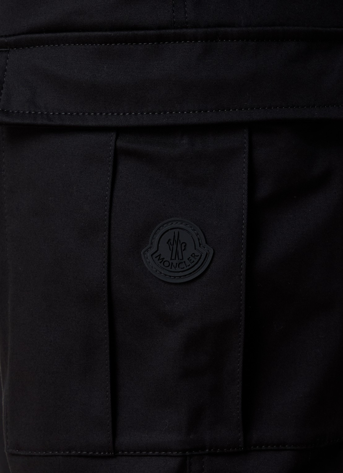Moncler Gabardine tapered fit cargobroek met logo - detail 4 zwart