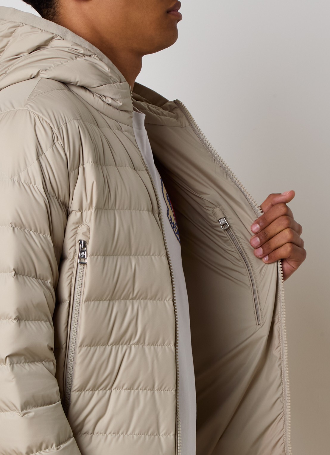 Moncler Galion gewatteerd jack met donsvulling en capuchon - detail 6 beige