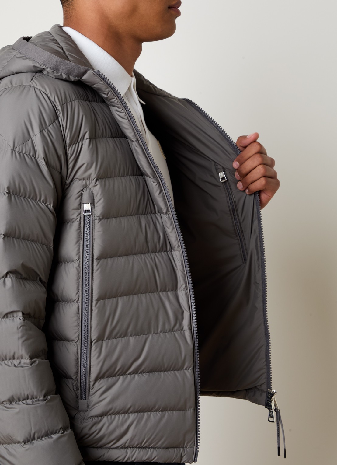 Moncler Galion gewatteerd jack met donsvulling en capuchon - detail 6 grijs