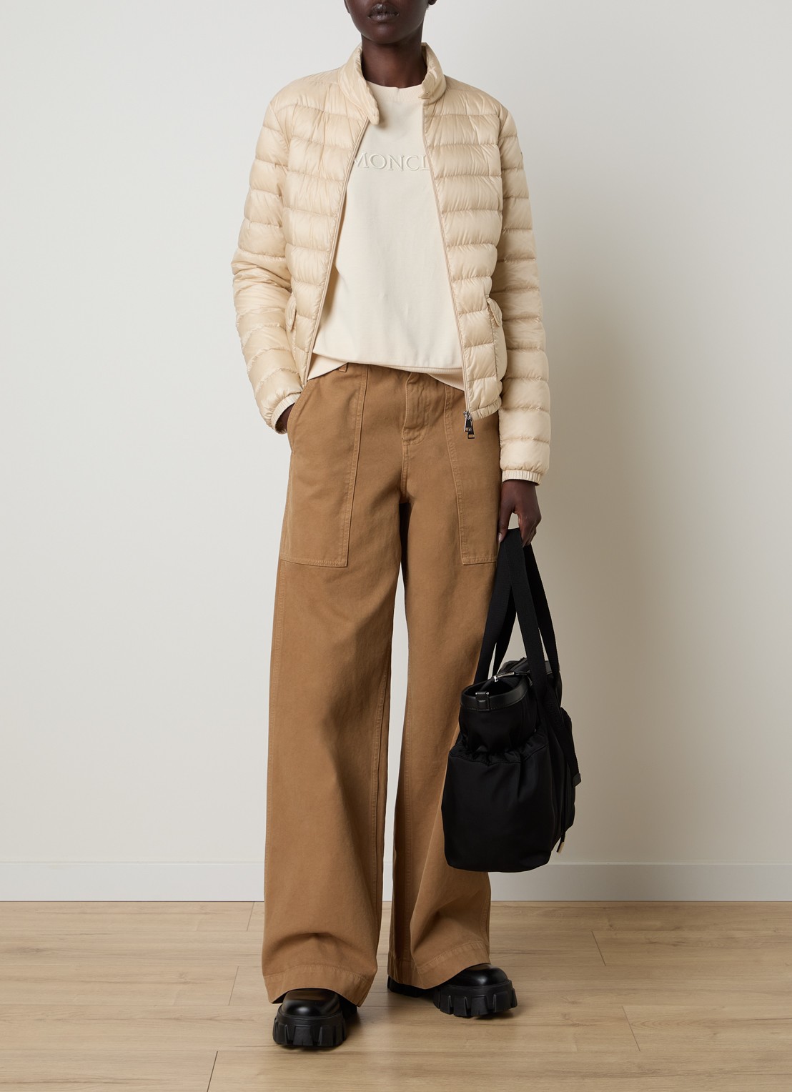 Moncler Gewatteerd jack met donsvulling - voorkant 6 beige