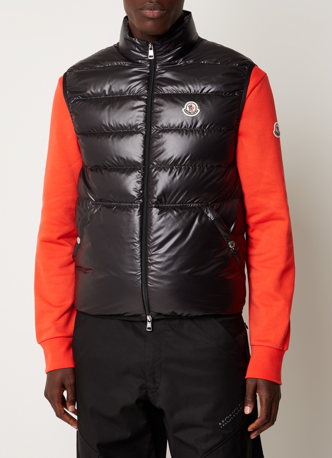 Moncler Gewatteerde bodywarmer met donsvulling - detail 3 zwart