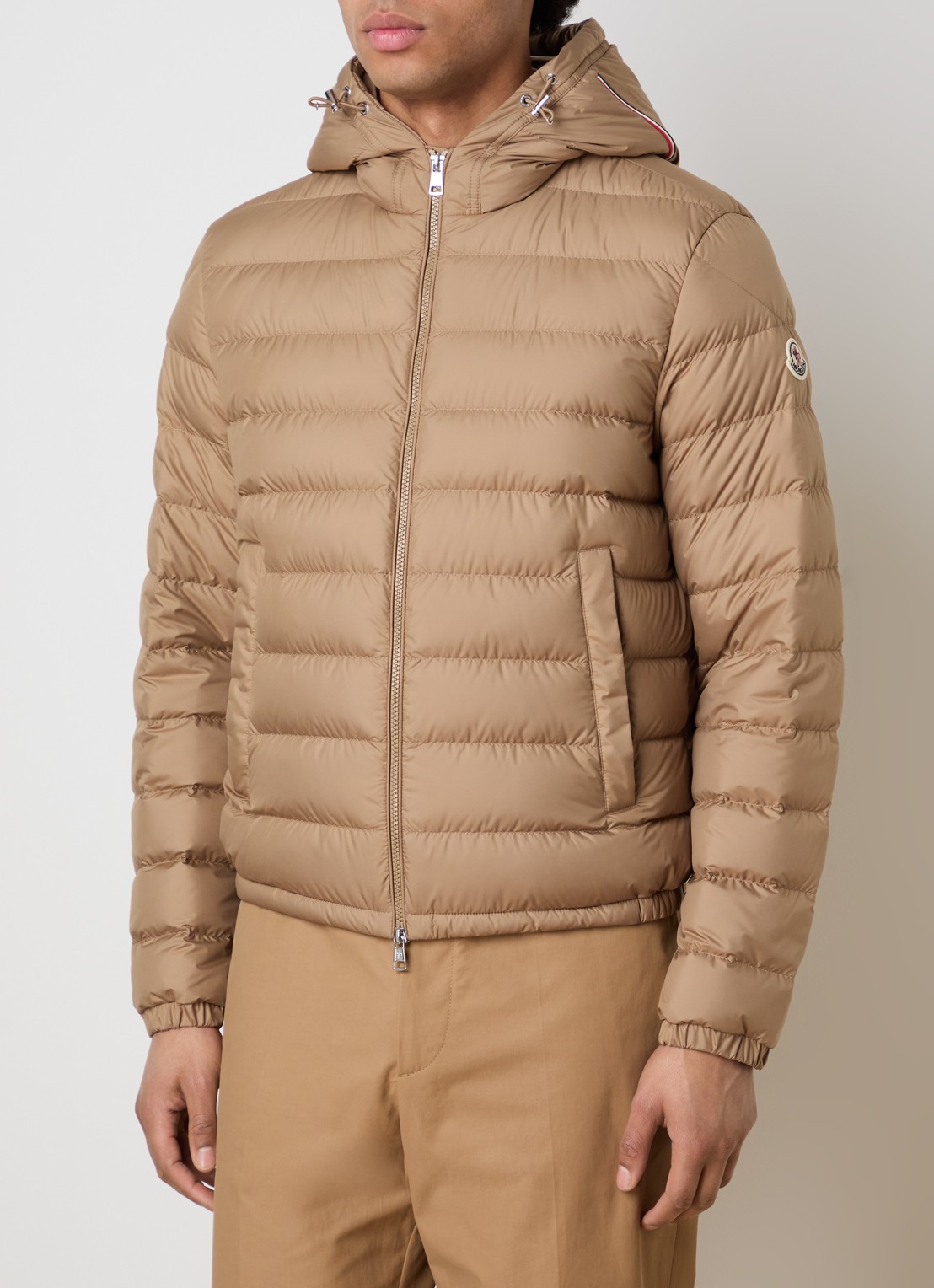 Moncler Gewatteerde jas met donsvulling en capuchon - detail 4 zand
