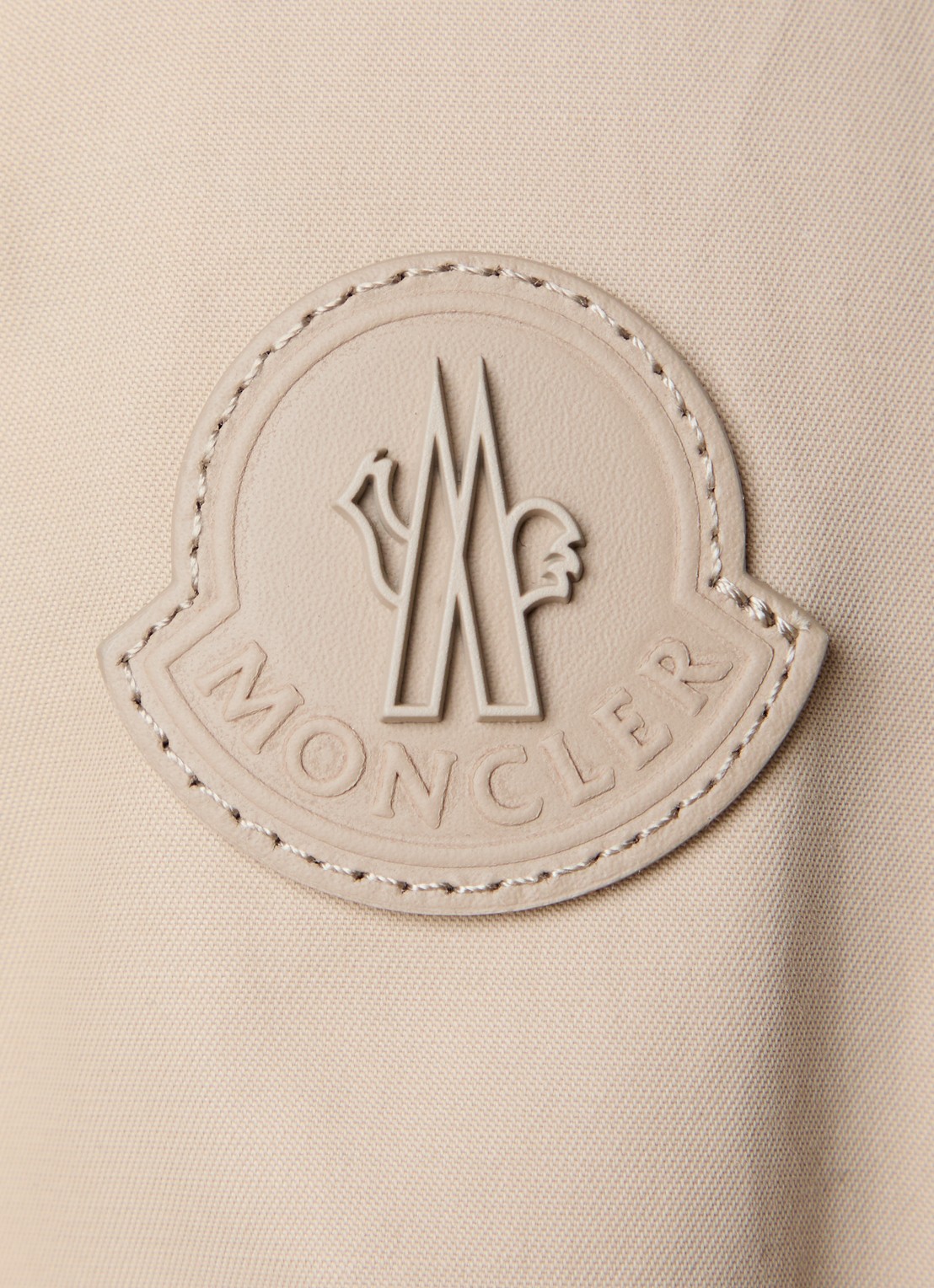 Moncler Gilben jack met ritszakken en logo - detail 6 beige