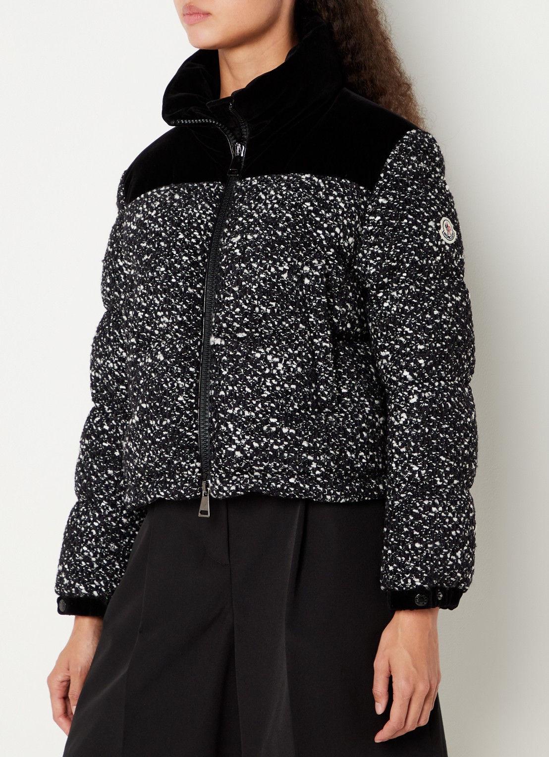 Moncler Girotte puffer jack van tweed met donsvulling - detail zwart