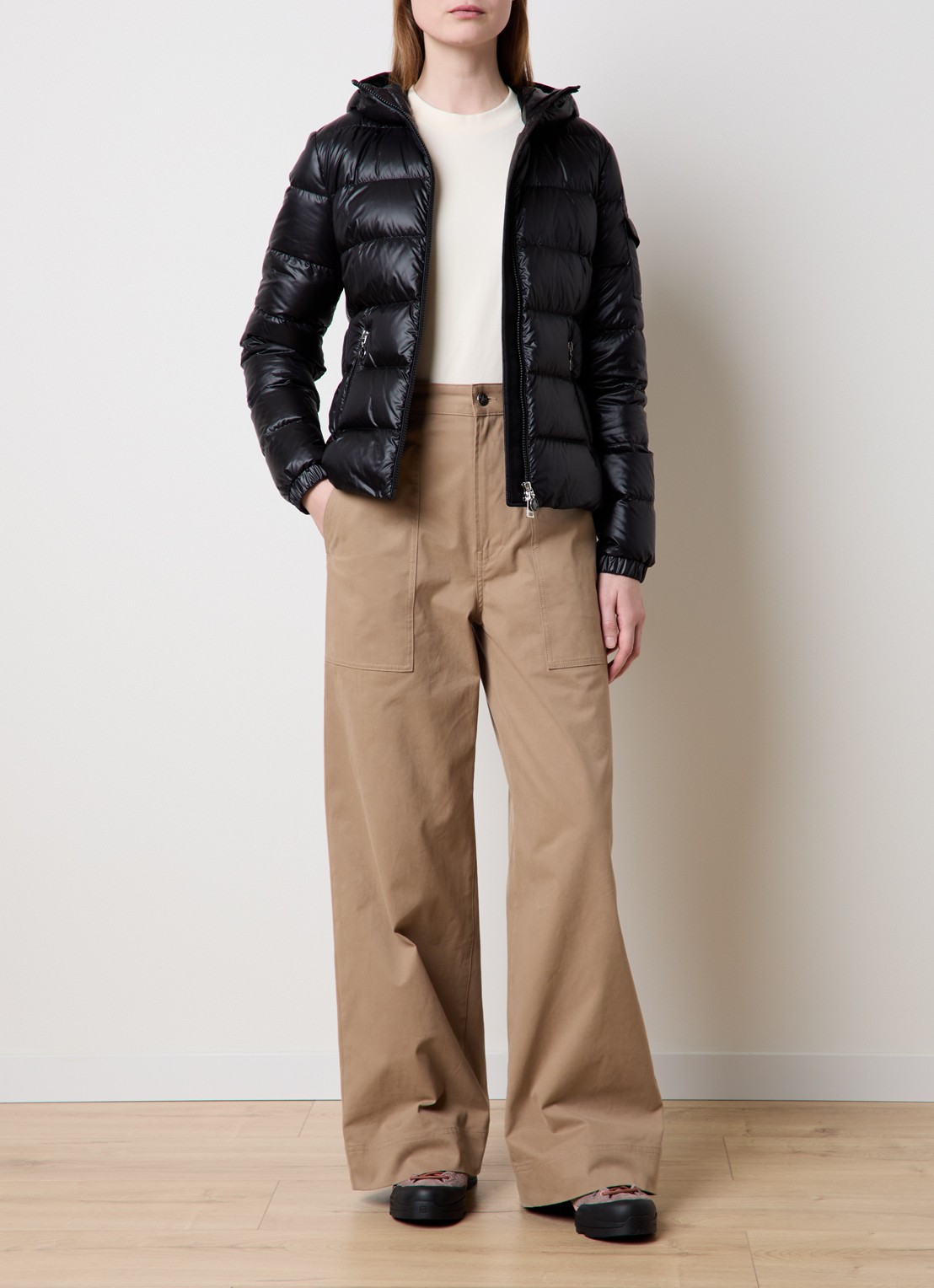 Moncler Gles gewatteerd jack met donsvulling en capuchon - voorkant 3 zwart