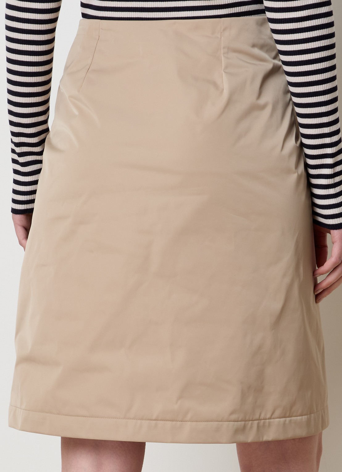 Moncler Gonna mini kokerrok met logo - achterkant 5 beige