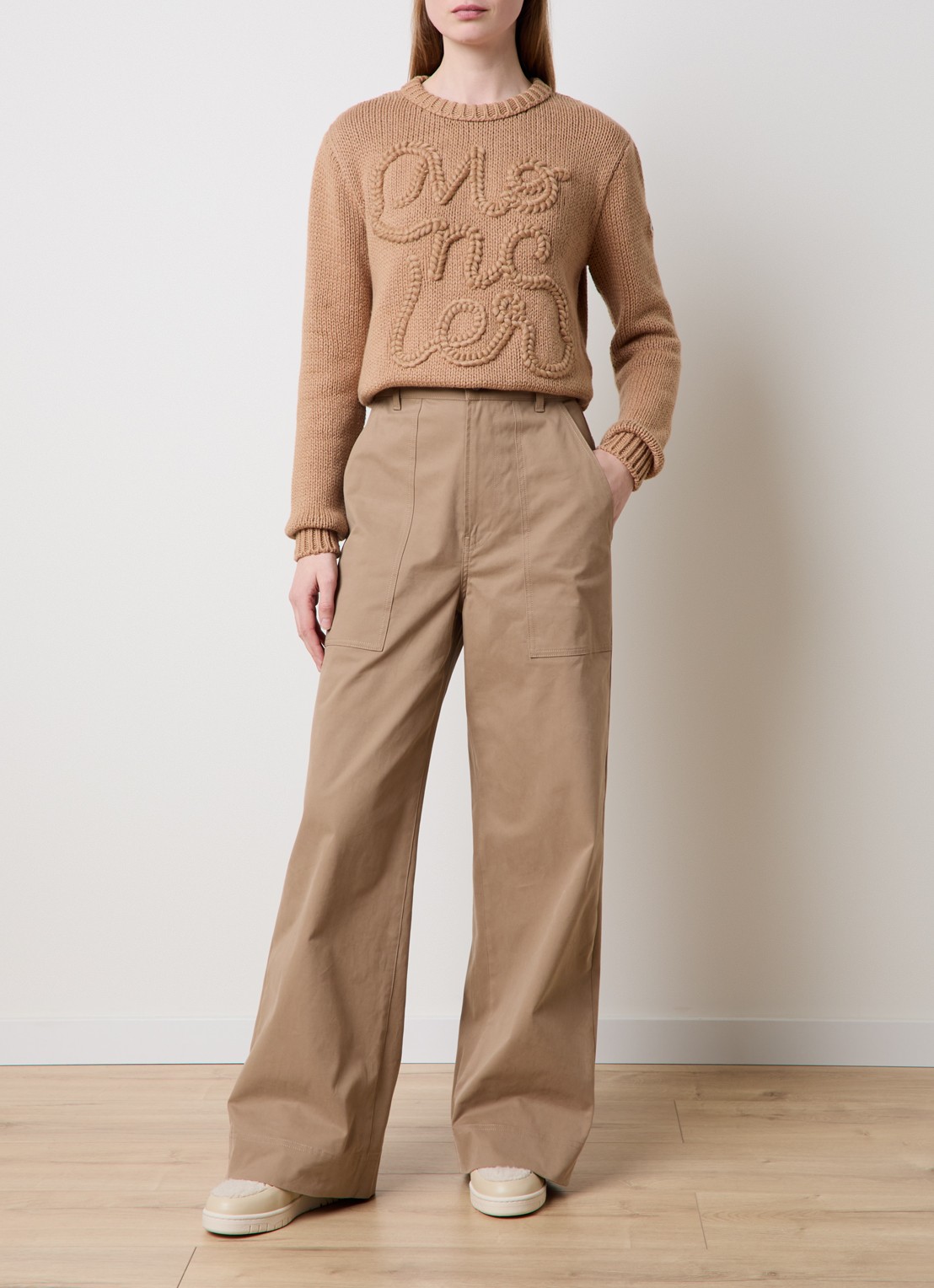 Moncler Grofgebreide trui met ingebreid logo - voorkant 4 camel
