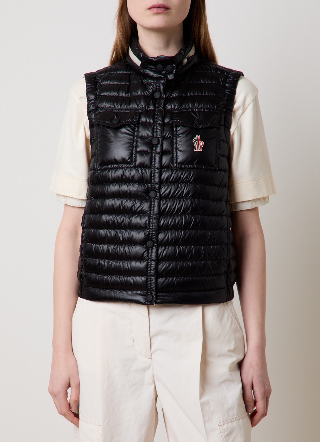 Moncler Gumiane gewatteerde bodywarmer met donsvulling en opbergbare capuchon - detail 2 zwart