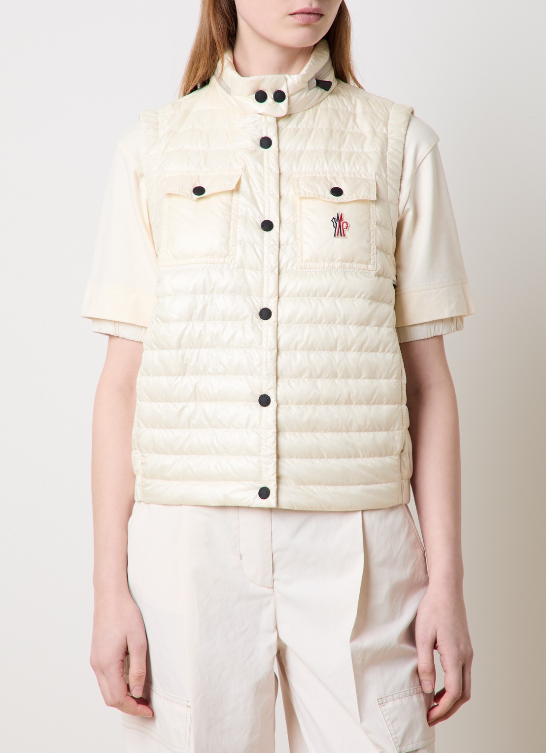 Moncler Gumiane gewatteerde bodywarmer met donsvulling en opbergbare capuchon - detail 3 creme