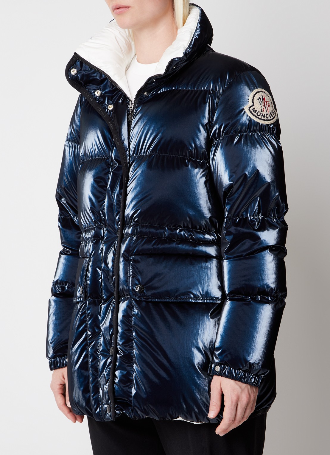 Moncler Herault puffer jack met donsvulling en glanzende finish - detail 2 donkerblauw