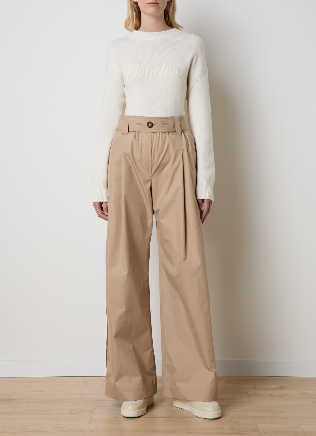 Moncler High waist loose fit chino met ceintuur - voorkant 3 camel