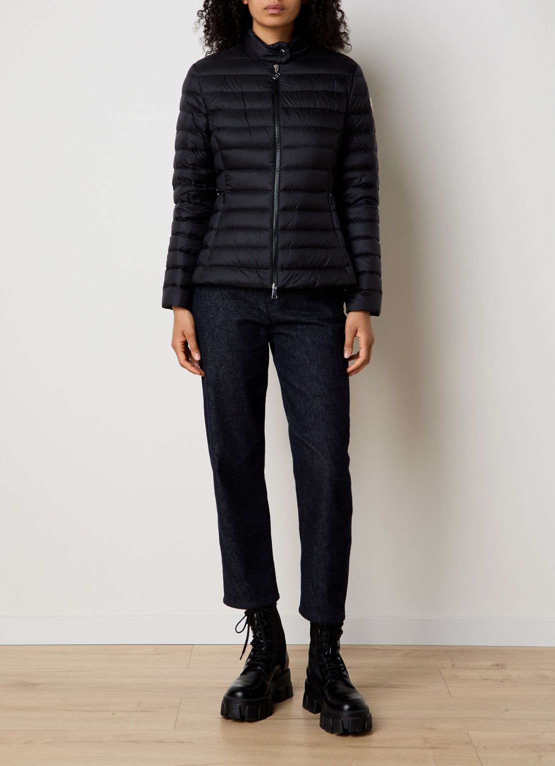 Moncler Igelle gewatteerde jas met donsvulling en logo - voorkant 3 zwart