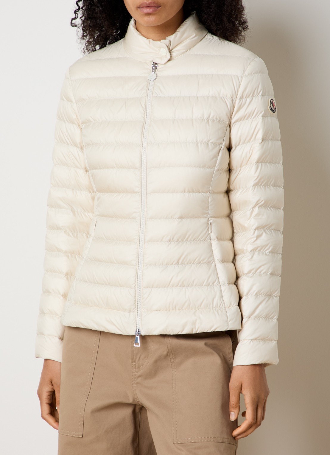 Moncler Igelle gewatteerde jas met donsvulling en logo - detail 3 gebroken wit