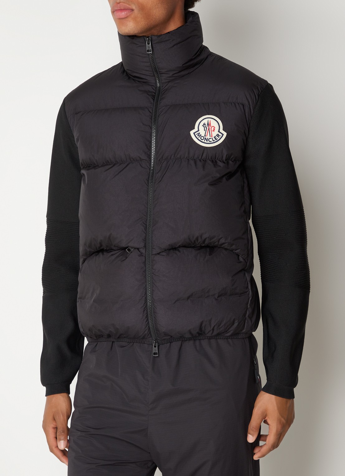 Moncler Jack met gewatteerd voorpand en ritszakken - detail 2 zwart