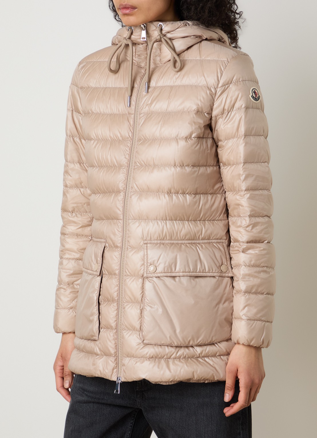 Moncler Jasmin gewatteerde parka met donsvulling en klepzakken - detail beige