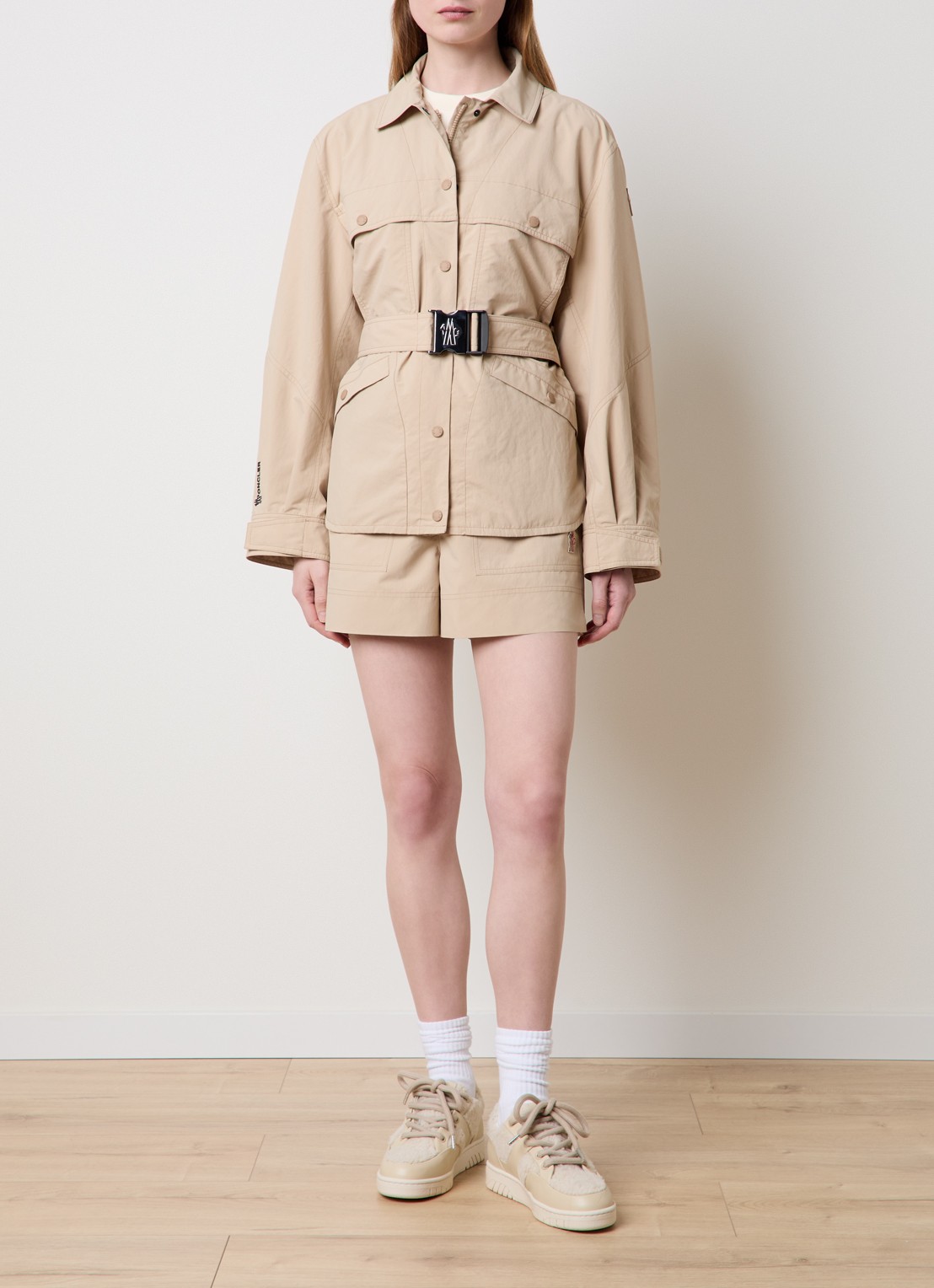 Moncler Kaeng jack met ceintuur - voorkant 5 beige