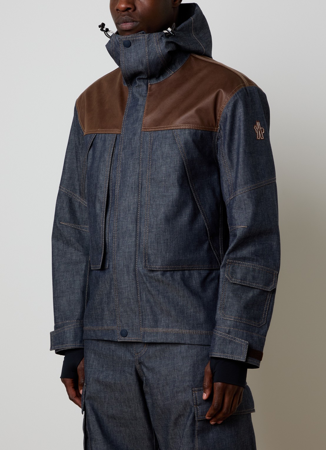 Moncler Langtang ski-jas met capuchon en ritszakken - detail 4 indigo