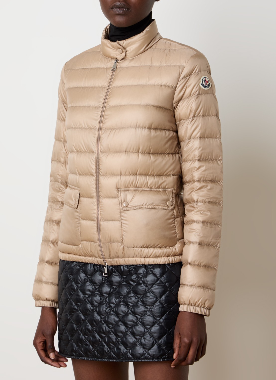 Moncler Lans gewatteerde jas met donsvulling en klepzakken - detail 2 beige