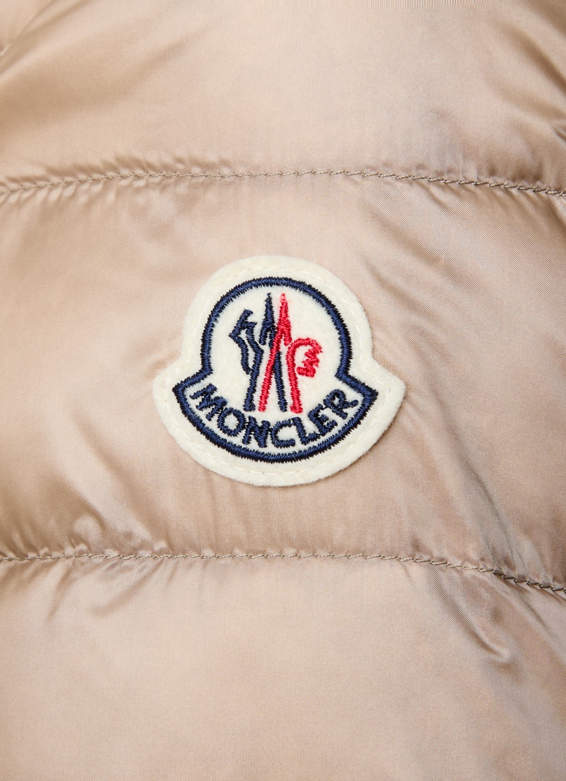 Moncler Lans gewatteerde jas met donsvulling en klepzakken - detail 4 beige