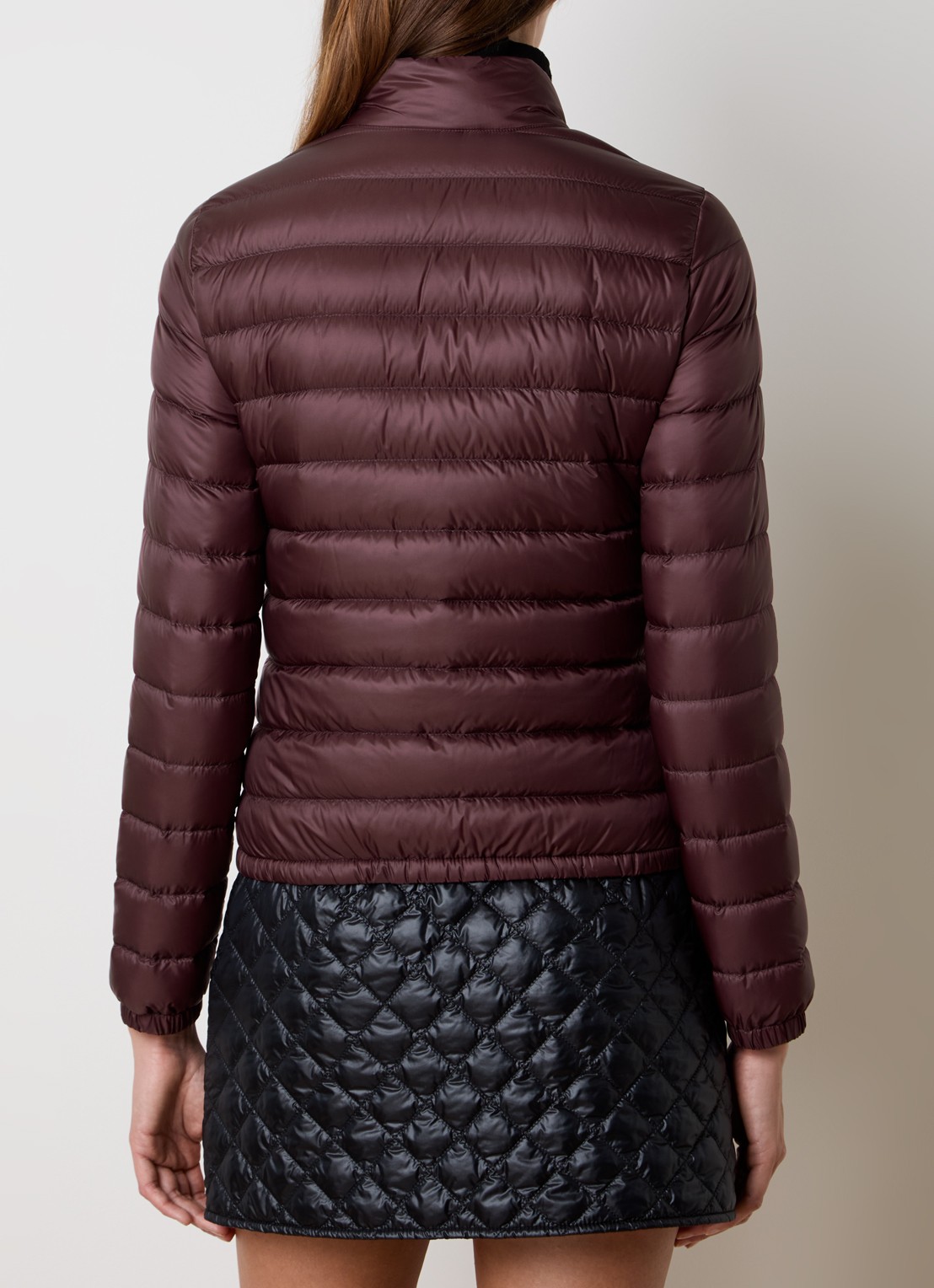 Moncler Lans gewatteerde jas met donsvulling en klepzakken - achterkant 2 bordeauxrood