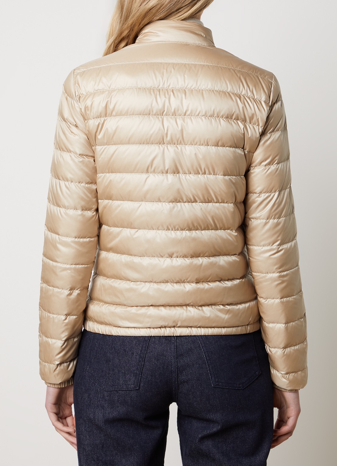 Moncler Lans puffer jack met donsvulling en klepzakken - achterkant beige