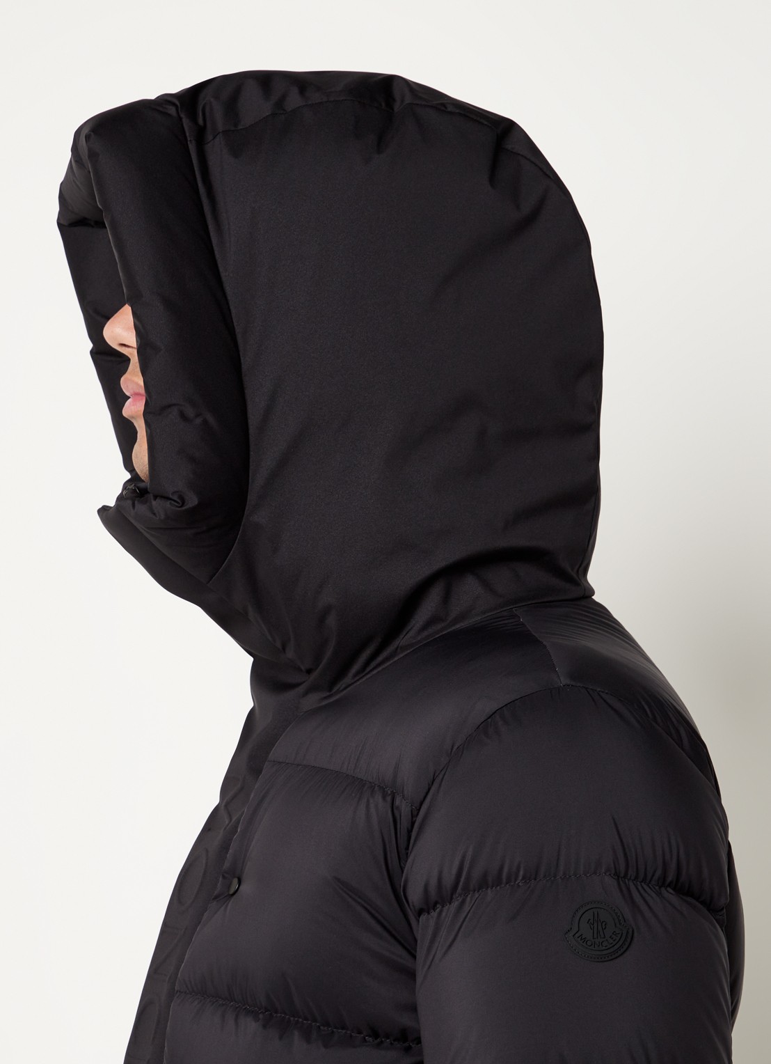 Moncler Madeira puffer jack met donsvulling en logo - detail 5 zwart