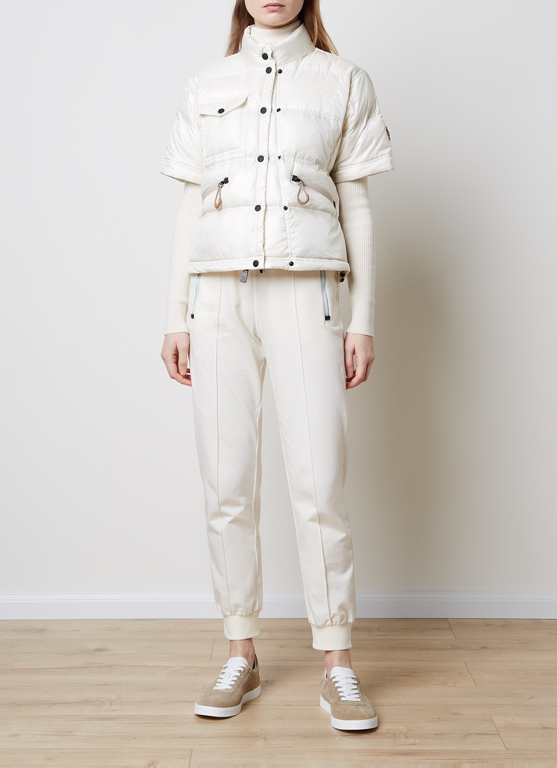 Moncler Mauduit puffer jack met donsvulling en capuchon - voorkant 4 creme